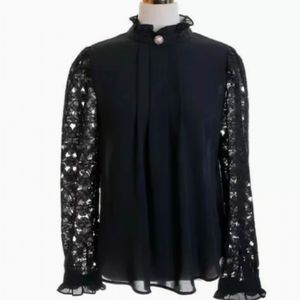 Black lace pearl blouse Made in Korea (Romantic,vintage,lace)